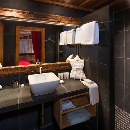 Hotel Du Pas De L'ours Relais Et Châteaux 5*